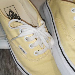 Size 7 woman's vans canvas shoe